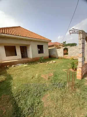3bdrm House in Kira for Sale