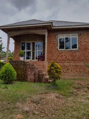 3bdrm Bungalow in Buyala, Division B for Sale