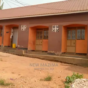 4bdrm House in Kawanda Kirinyabigo, Division B for Sale