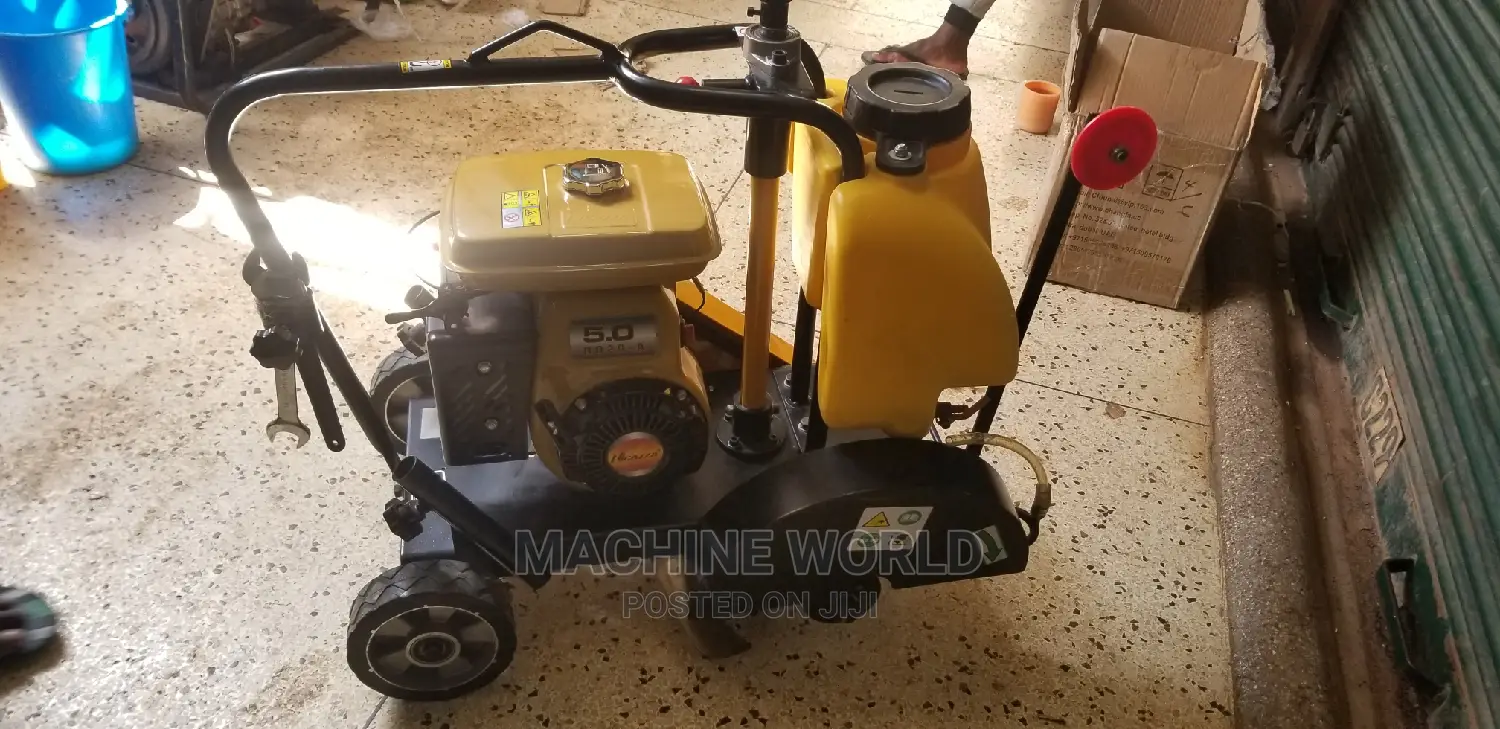 Corus Cutter Machine /Road Trimmer