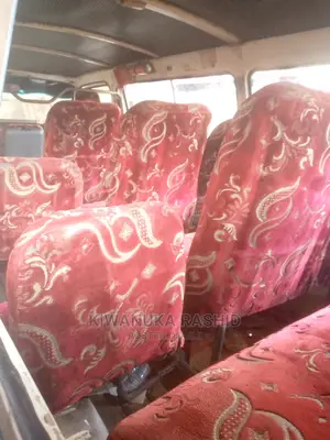 Toyota HiAce 2001 White