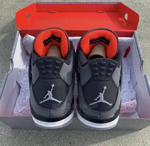 Jordan 4 Retro