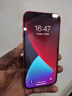 Apple iPhone 12 64 GB Red