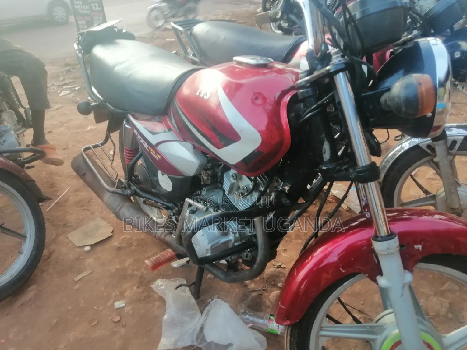 New TVS Apache 180 RTR 2015 Red