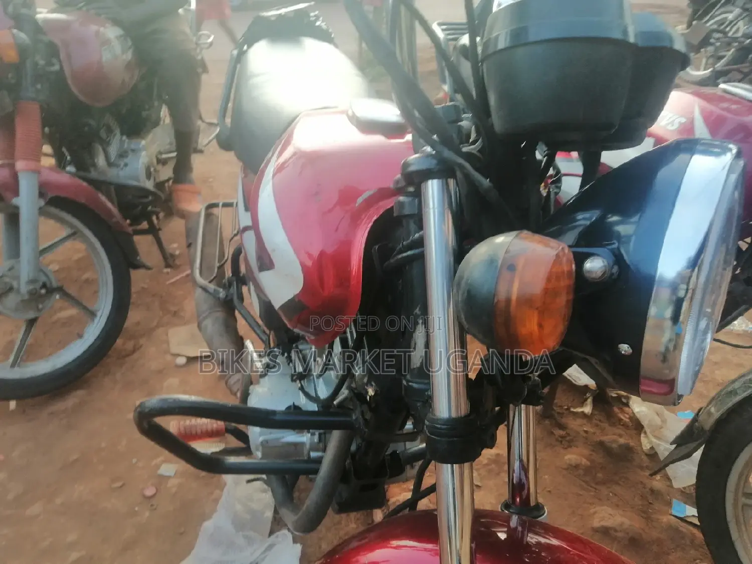 New TVS Apache 180 RTR 2015 Red