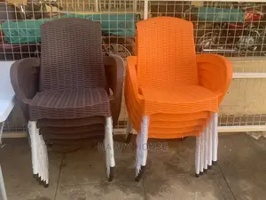 Plastic Chairs With Steel Stands