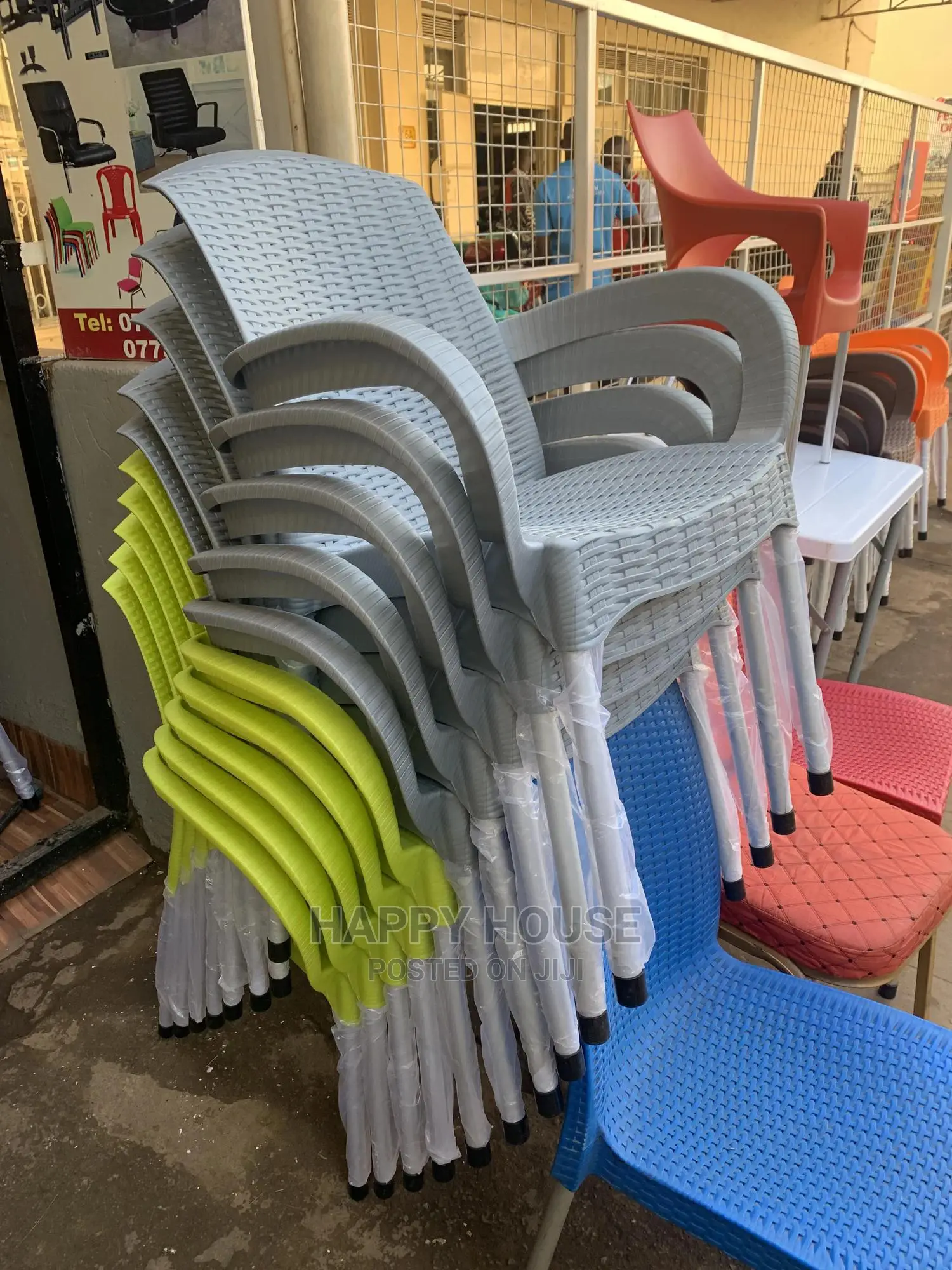 Plastic Chairs With Steel Stands