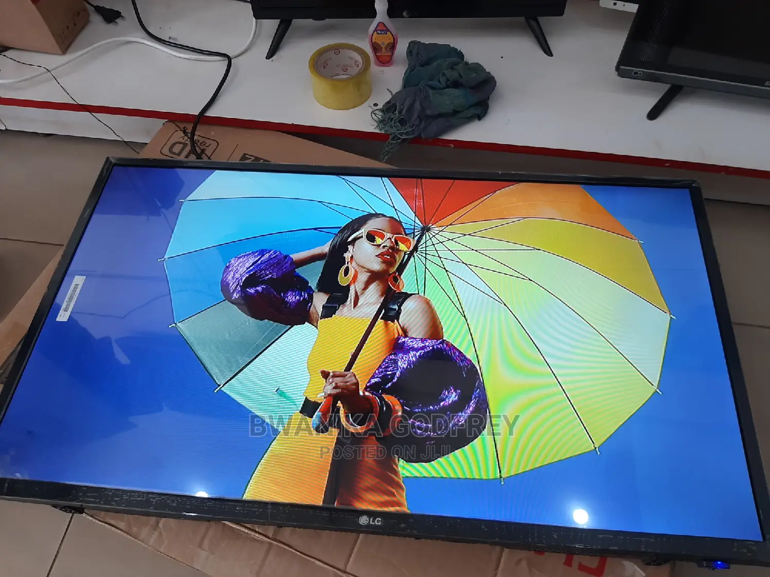 LG 42 Inches Flat Screen Tv