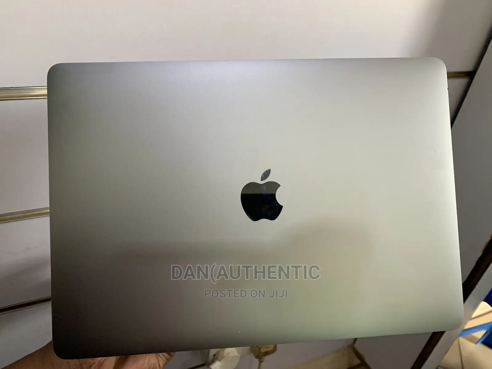 Laptop Apple MacBook Pro 2017 16GB Intel Core I5 SSD 256GB