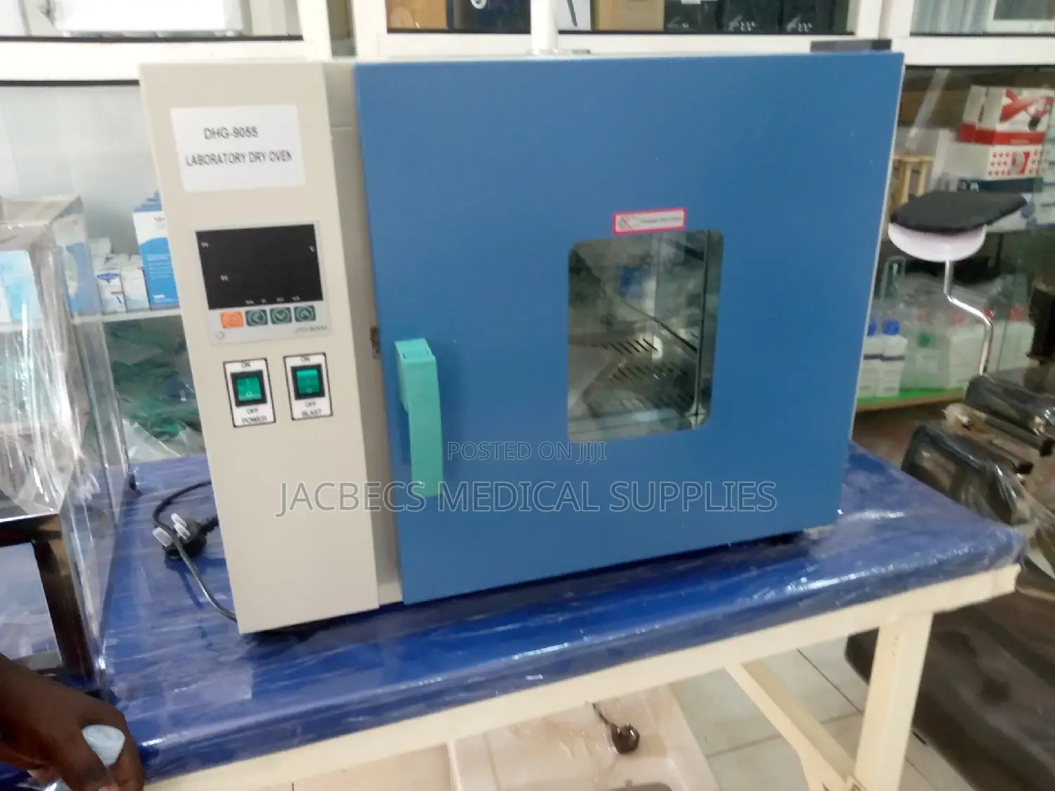 Laboratory Oven