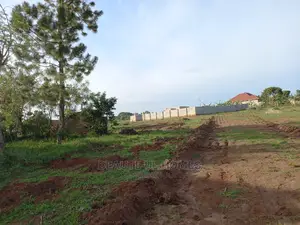 Gayaza Facinating Plots on Sell