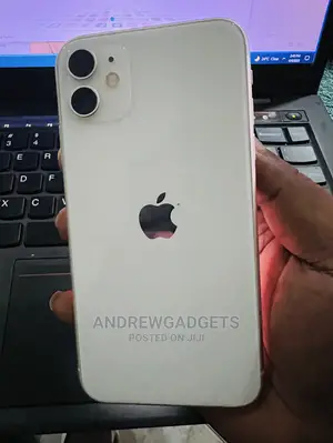Apple iPhone 11 64 GB Silver