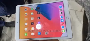 Apple iPad 10.2 (2020) 16 GB White