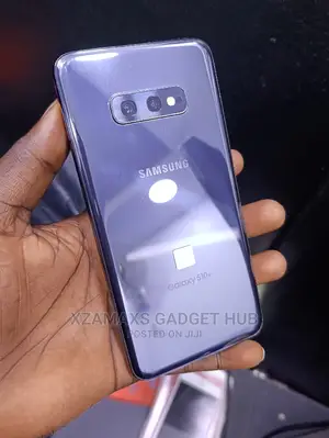 Samsung Galaxy S10e 128 GB Black