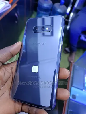 Samsung Galaxy S10e 128 GB Black
