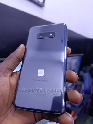 Samsung Galaxy S10e 128 GB Black