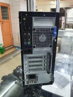 Desktop Computer Dell 8GB Intel Core I3 500GB