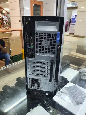 Desktop Computer Dell 8GB Intel Core I3 500GB
