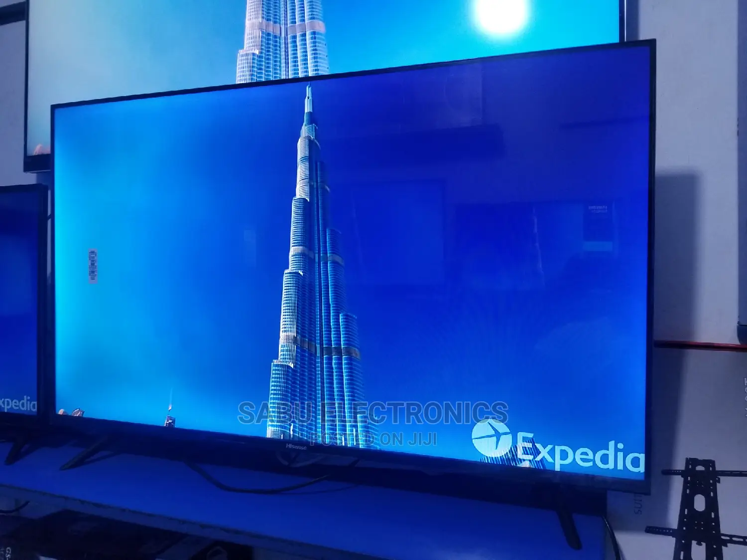 Hisense 43" Frameless- Digital