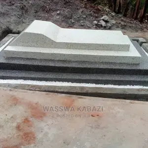 Tombstone and Heardstone Construction