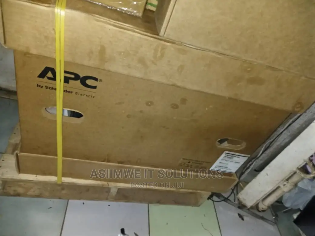 APC Smart UPS 3000va