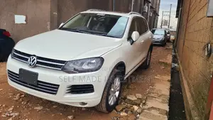 Volkswagen Touareg 2012 White