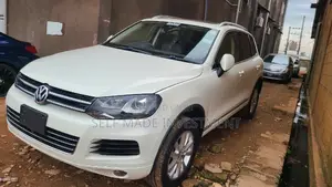 Volkswagen Touareg 2012 White