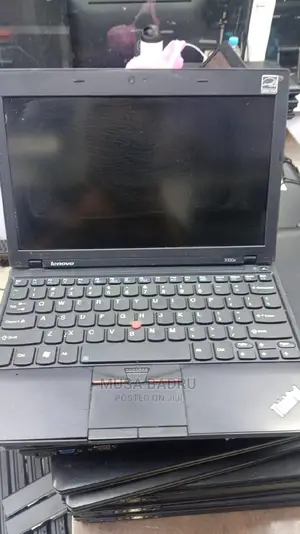 Laptop Lenovo ThinkPad X130e 2GB Intel Core 2 Duo HDD 160GB