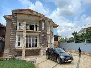 Furnished 6bdrm Mansion in Kira Corporate, Central Division for Sale