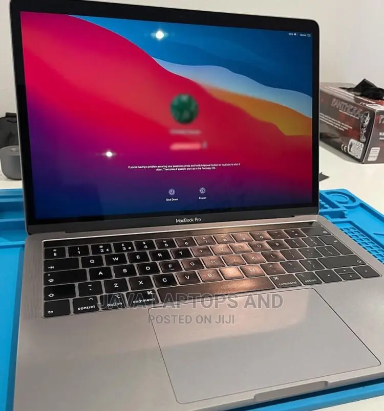 Macbook Screens and Batteries