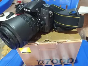 Nikon D7000 With 18-105mm VR Lens