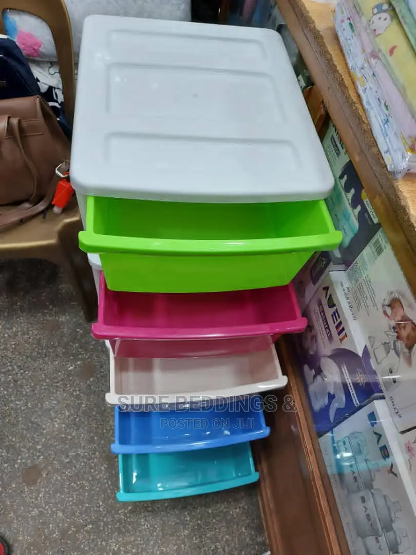 Simple Plastic Cabinet