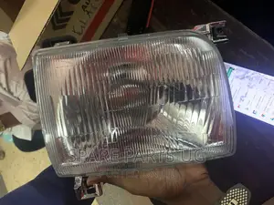 Nissan Hardbody Headlight