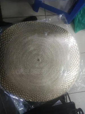6 Pcs Round Placemats and Table Mats