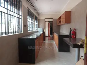 5bdrm Bungalow in Mbuya, Central Division for Rent