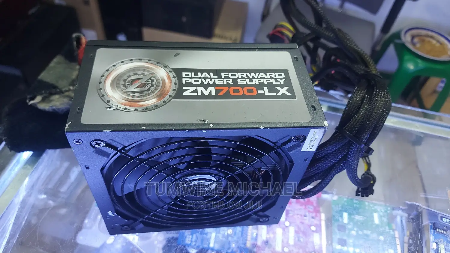 Power Supply 700 Watts