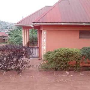 3bdrm Bungalow in Namasuba Ndejje, Division a for Sale