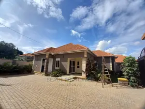 Furnished 4bdrm House in Kira Corporate Zone for Sale