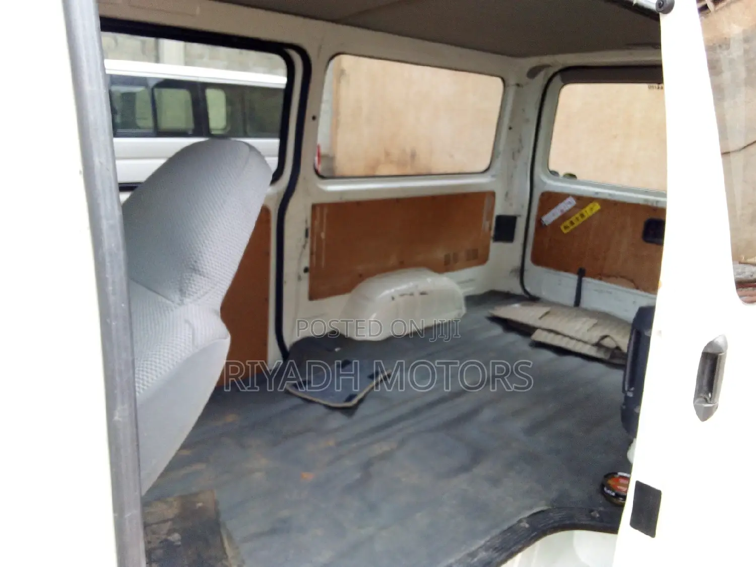 Toyota Hiace 2014 White