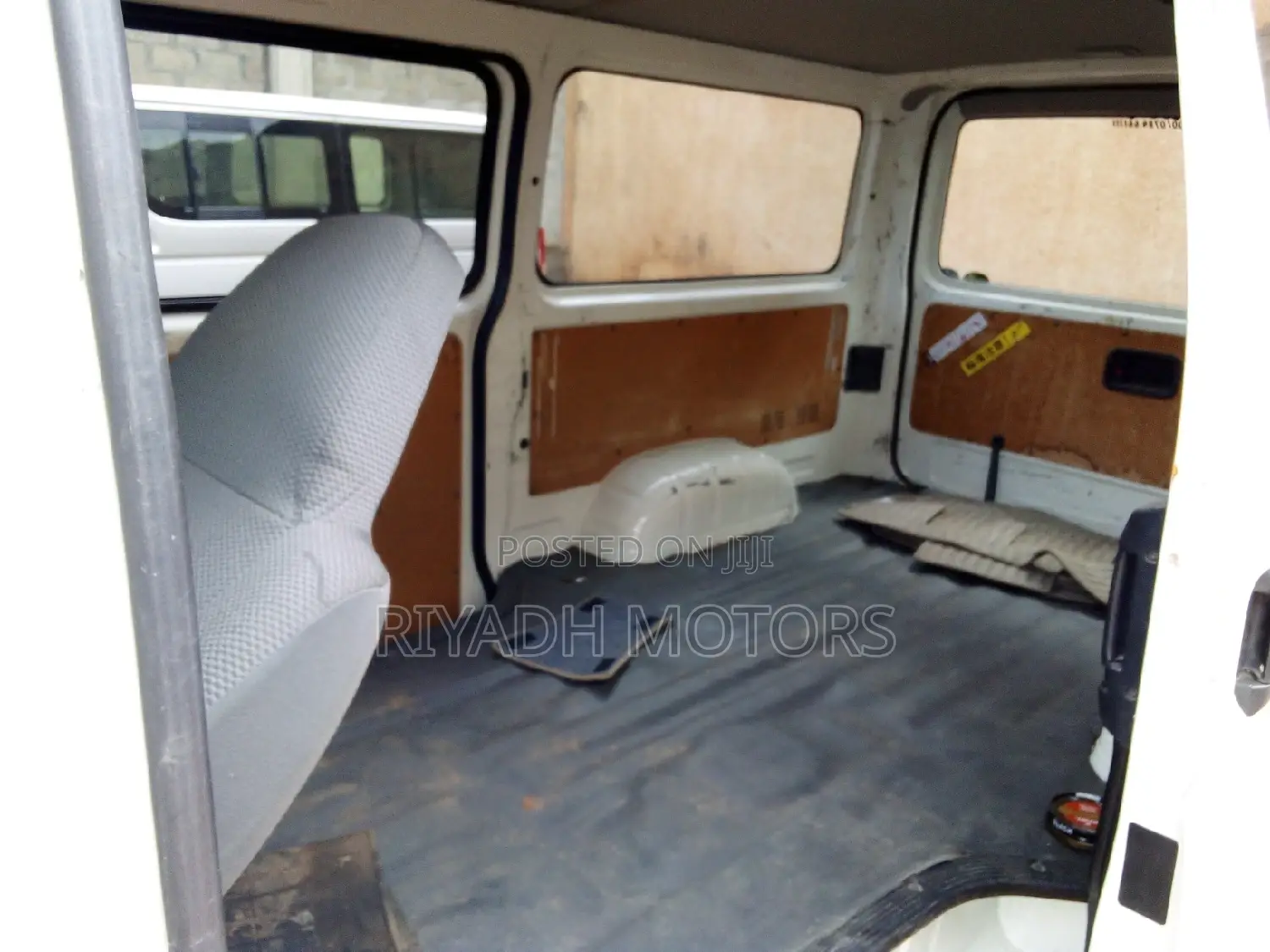 Toyota Hiace 2014 White