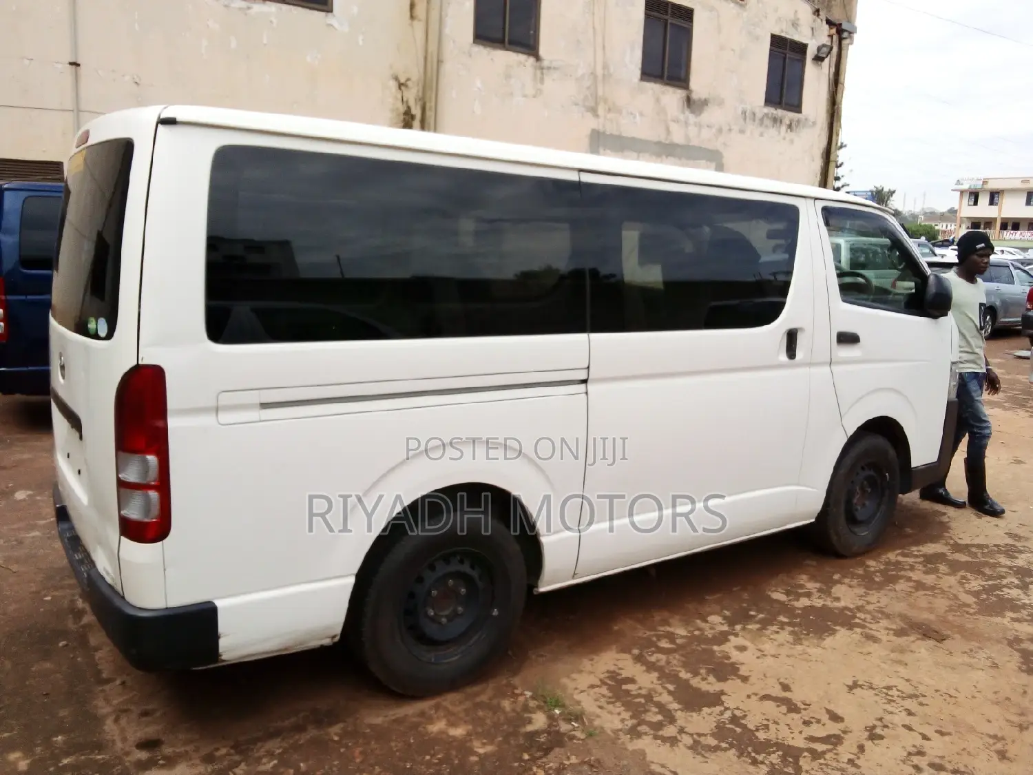 Toyota Hiace 2014 White
