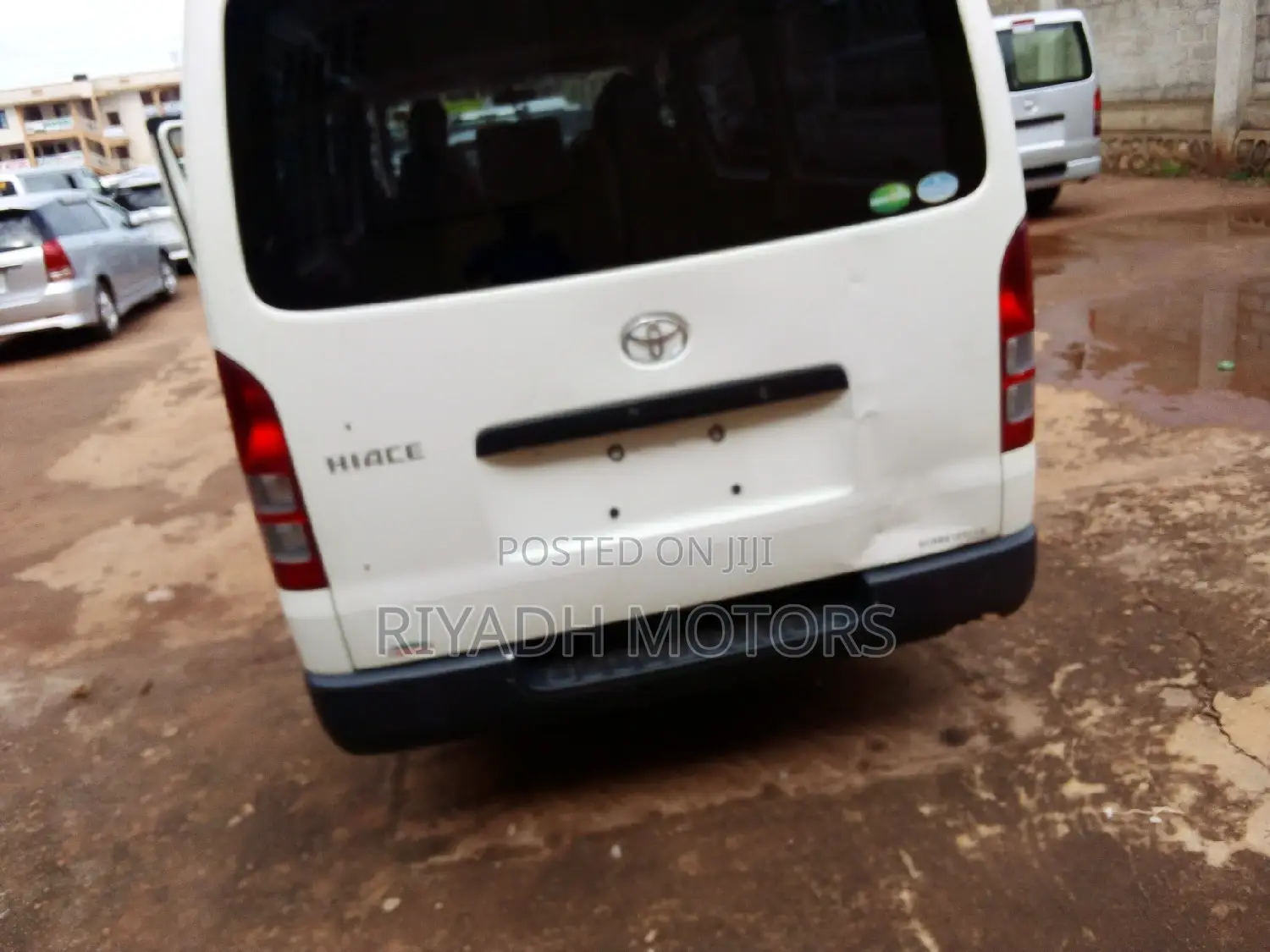 Toyota Hiace 2014 White