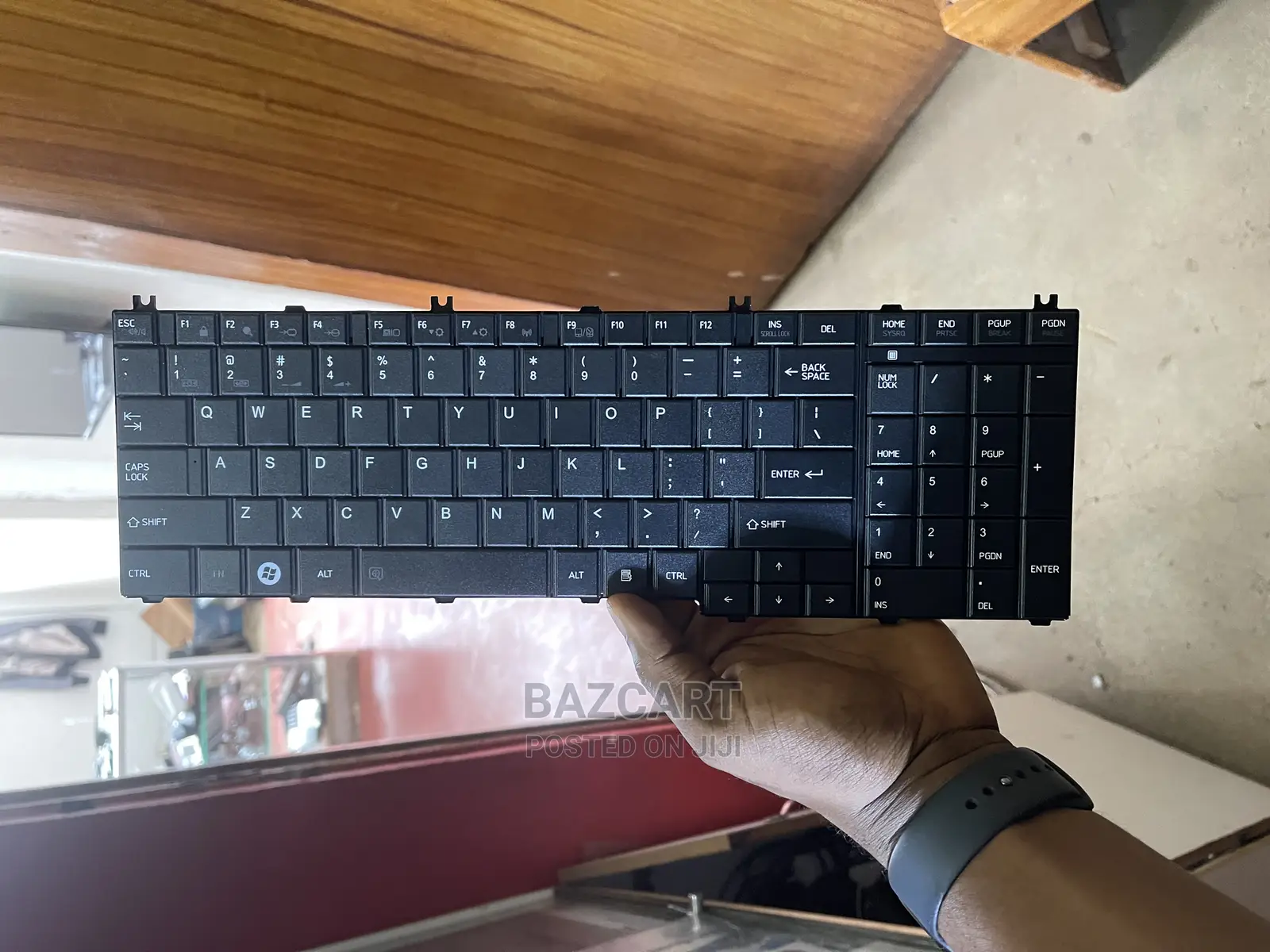 Toshiba C660. Laptop Keyboard.
