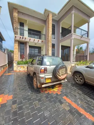 Furnished 5bdrm Mansion in Executive Estate, Kira for Sale
