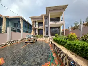 Furnished 5bdrm Mansion in Kira Very Executive for Sale