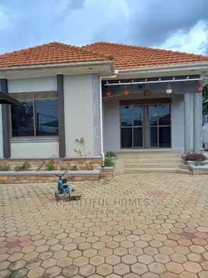 Furnished 4bdrm Bungalow in Kira Nakwero Posh for Sale