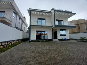 Furnished 6bdrm Mansion in Kira Tarmack Estate for Sale