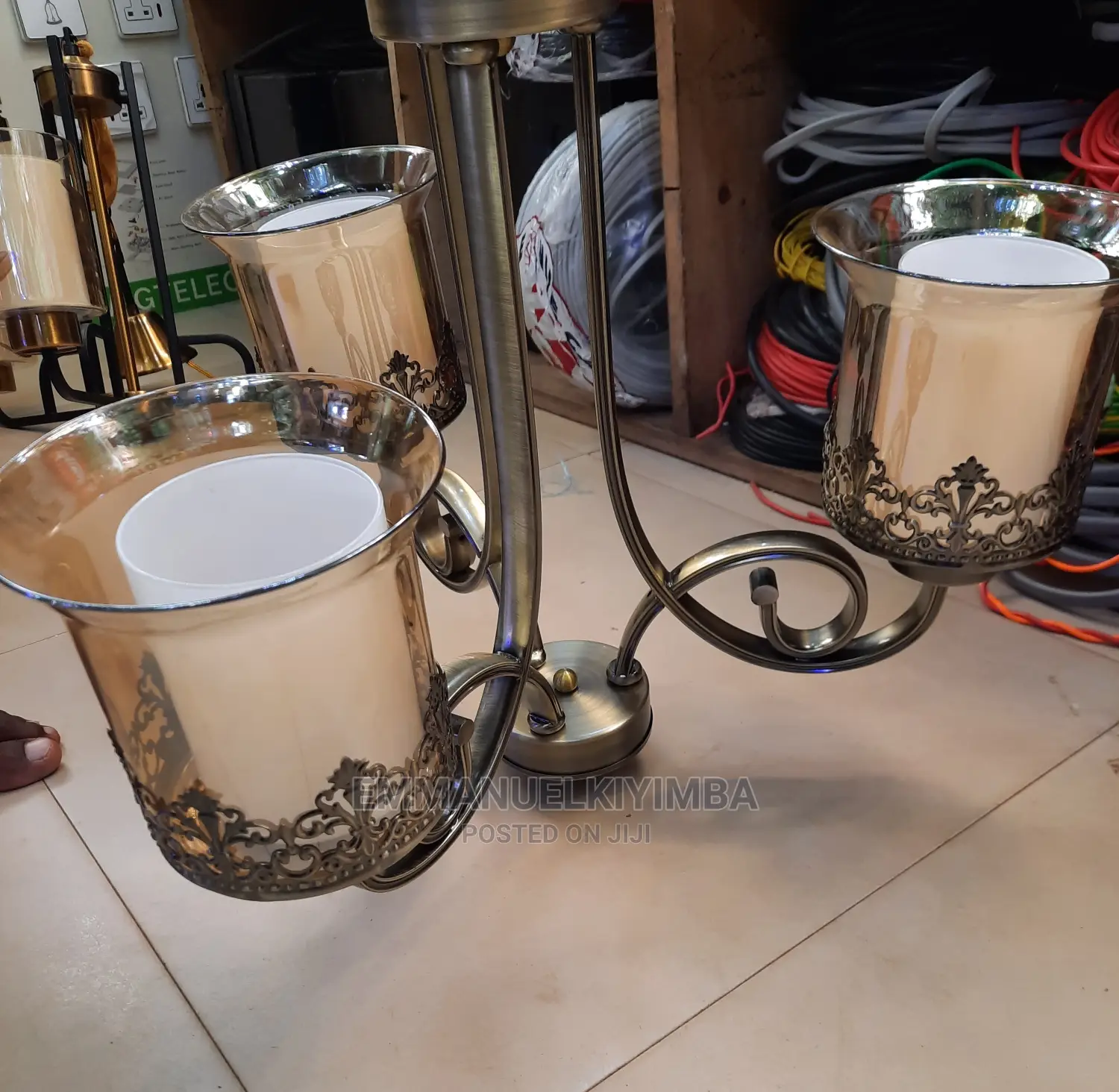 3arms Chandeliers