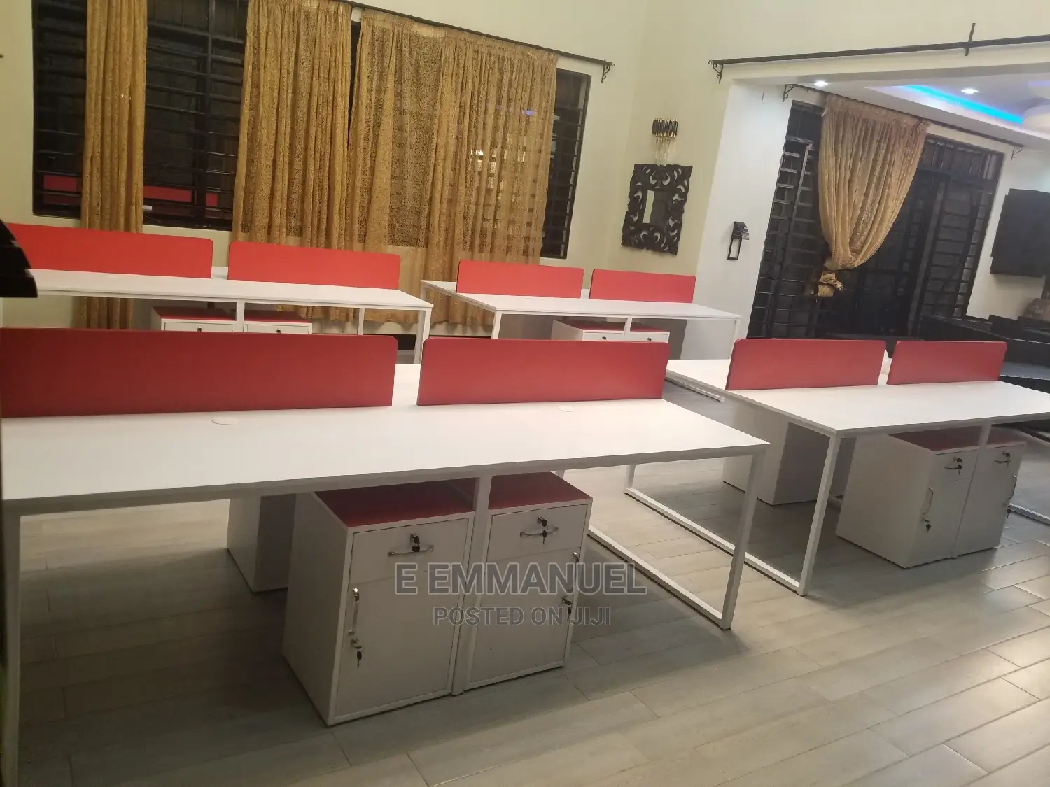 Office Workstations / Staff Desks