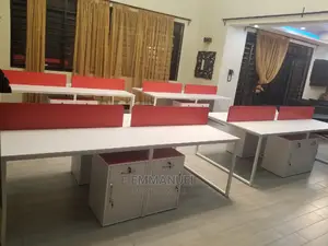 Office Workstations / Staff Desks